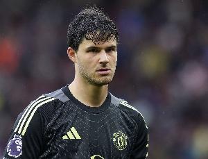 TA：曼聯(lián)門將拉門斯兒時曾是前鋒，因不喜歡跑步等原因改為門將