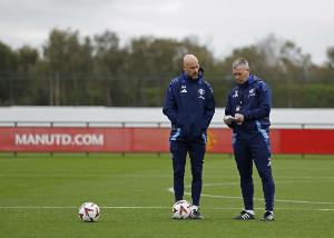 前曼聯(lián)門將畢索普：找滕哈赫談續(xù)約，他只說今天不行就關(guān)上門