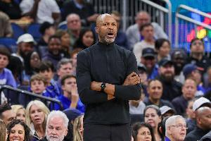 莫斯利談收官戰(zhàn)：適當(dāng)延長球員出場時間是為了觀察狀態(tài)儲備體能