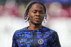 周薪32.5萬鎊沒球踢！30歲斯特林身價跌至700萬，6年前巔峰1.6億