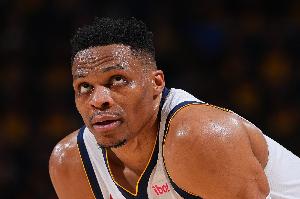 威少到來球權(quán)怎么分？國王主教練：需要球員們相互信任、做出犧牲