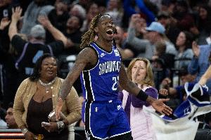 手熱得發(fā)燙！基翁-埃利斯6記三分球射落20分2板2助2斷