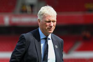 不敵曼城！莫耶斯：我對(duì)大部分時(shí)間的表現(xiàn)滿意，但錯(cuò)過很多機(jī)會(huì)