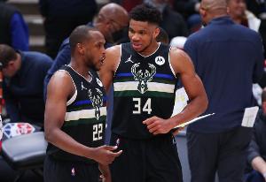 字母哥：米德爾頓是我一輩子的兄弟 我無法形容他對(duì)我的意義