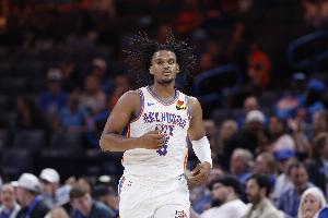 Scotto：奇才裁狄龍-瓊斯 后者預(yù)計(jì)將在雙向合同市場(chǎng)引發(fā)強(qiáng)烈關(guān)注