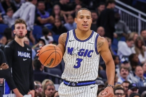 嚴謹！魔術(shù)官方：貝恩第三節(jié)的三分打鐵更正為兩分打鐵