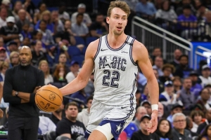 攻防都出色！小瓦格納半場9中7&三分3中2轟下19分2板2斷