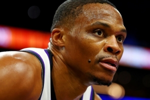 有點鐵！威少國王首秀半場6中1拿到3分5板 正負(fù)值+9