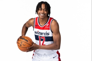 有點(diǎn)實(shí)力！奇才6號(hào)秀特雷-約翰遜半場(chǎng)10中6&三分5中3砍15分2板2助