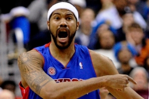 霍華德：拉希德-華萊士&鯊魚技術(shù)出眾很難對(duì)付 帕金斯防守很棒