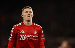 標(biāo)價過億！安德森進(jìn)攻三區(qū)成功傳球領(lǐng)跑英超，索博、B費列二三