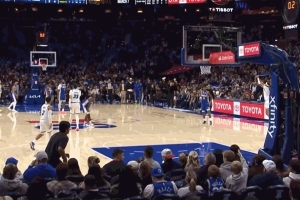 戴上八倍鏡！布萊克后場(chǎng)壓哨超遠(yuǎn)三分正中靶心！