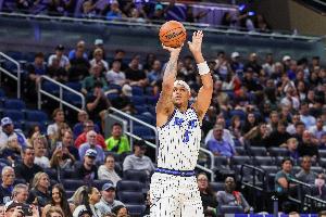 可惜空砍！班凱羅18中10&罰球11中11拿到32分7板5助 另有3帽