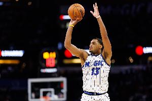 23年首輪11號(hào)秀！隊(duì)記：魔術(shù)將不執(zhí)行杰特-霍華德下賽季球隊(duì)選項(xiàng)