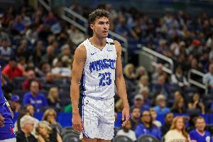 替補(bǔ)火力！席爾瓦11投5中&罰球6中6 得到19分3板1助3斷