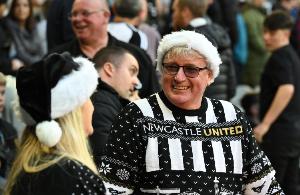 球迷協(xié)會(huì)炮轟英超：節(jié)禮日就一場(chǎng)曼聯(lián)vs紐卡，賽程安排荒謬！