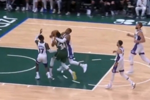 兇悍攔截！字母哥快攻中被威少直接暴力拉抱 裁判沒有升級判罰