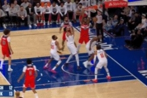 硬起來了！薩爾籃下暴起補(bǔ)扣&打唐斯2+1