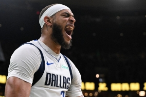 難得的流暢！拉塞爾策動攻勢 克里斯蒂擊地球助飛加福德重扣