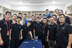 楊鳴：預(yù)祝團隊所有人未來在不同的球隊和領(lǐng)域一切順利 江湖再見