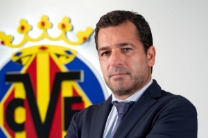 世體：比利亞雷亞爾CEO在更衣室堵門(mén)罵裁判，被處以禁賽半個(gè)月