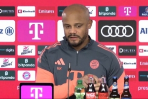 孔帕尼：阿方索可能戰(zhàn)美因茨復出 希望穆西亞拉圣誕節(jié)前恢復合練