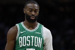 湖凱經(jīng)典對決！布朗：作為球員還能奢求比這更好的籃球氛圍嗎