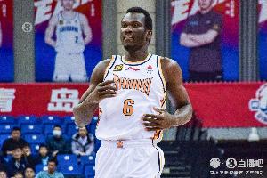 媒體人：法耶的面筐打得可比低位好多了 其他隊都得注意一下