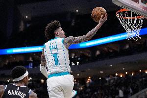 左踝骨挫傷！黃蜂主帥：三球今天缺戰(zhàn)掘金 現(xiàn)在是每日觀察狀態(tài)