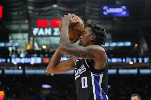 毫無手感！蒙克半場5中0未得分 僅拿4板1助