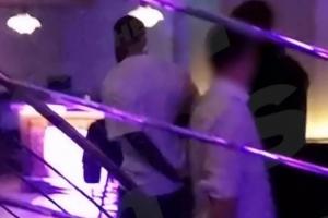 又出事！太陽報(bào)：伊萬·托尼在酒吧頭撞球迷，致人流血被上銬帶走