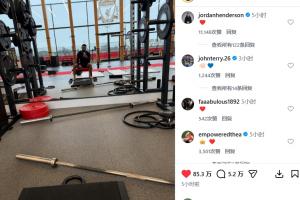 力挺！薩拉赫曬照，亨德森評論支持，球迷刷屏“國王你永不獨行”