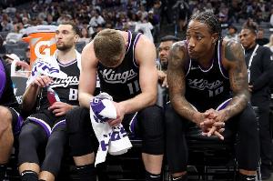 Shams：國(guó)王對(duì)整個(gè)陣容交易談判持開(kāi)放態(tài)度 包括小薩/德羅贊/拉文