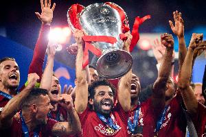 列獎(jiǎng)杯數(shù)量，環(huán)球足球獎(jiǎng)官方聲援薩拉赫：他的獎(jiǎng)杯柜說(shuō)明了一切