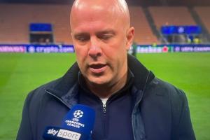 斯洛特：每個(gè)人都問薩拉赫的問題，但我們應(yīng)聚焦于今晚球隊(duì)的表現(xiàn)