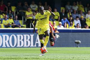 尼古拉·佩佩遭受種族主義辱罵，德羅巴社媒鼓勵球員：挺住小子