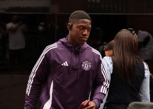 前曼聯(lián)助教：無法理解為什么梅努不能和B費(fèi)一起上，這令人沮喪