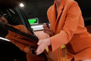 全隊獲贈寶馬！姆巴佩卻沒駕照，40萬鎊法拉利也只收藏不開??