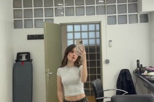 撿到寶啦??皇馬女主持傲人身材秒殺其他電視臺女主持！