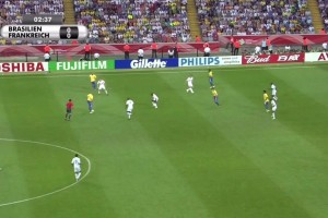 恐怖！06年世界杯小羅，卡洛斯，小儒尼尼奧三個(gè)人搶罰任意球！