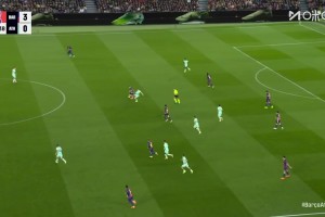 踢球還是踢人？！桑賽特兇狠踢倒費爾明，VAR介入將其直紅罰下