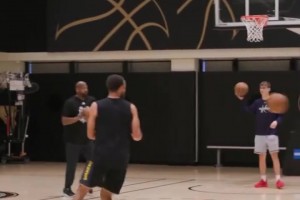 籃球人的手感！姚明體驗(yàn) 24 秒時(shí)間感知挑戰(zhàn)，卡秒太準(zhǔn)了??