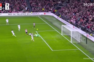 強的離譜！古魯澤塔近距離射門，庫爾圖瓦再次化解危機