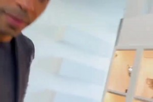 亨利去卡洛斯家里作客~亨利身材保持得挺好，卡洛斯長(zhǎng)胖了