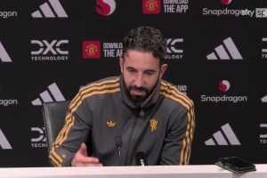 阿莫林激動(dòng)地為自己沒有讓梅努上場(chǎng)辯護(hù)道：這是我的決定?。?>
                                <span></span>
                                <p>阿莫林激動(dòng)地為自己沒有讓梅努上場(chǎng)辯護(hù)道：這是我的決定??！</p>
                            </a>
                        </div>
                                                <div   id=