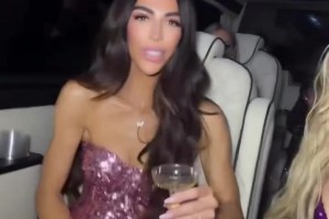 曼聯(lián)名場面??貝巴“錦湖回旋”助攻C羅破門