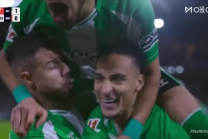 圓神攻破巴薩！安東尼門前轉(zhuǎn)身打門得手！貝蒂斯1-0領(lǐng)先巴薩！