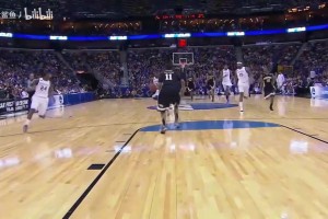 可惜沒進化到最終形態(tài)！大學時期的考辛斯是怎么打球的？